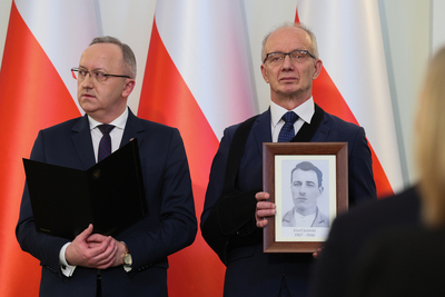 Państwo Polskie zawsze powraca po Swoich. Na zdj. zastępcy prezesa IPN: dr hab. Karol Polejowski (L) i dr hab. Krzysztof Szwagrzyk (P) – Warszawa, 26 lutego 2026. Fot. Sławek Kasper (IPN)