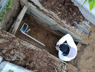 Prace poszukiwawcze Biura Poszukiwań i identyfikacji IPN ofiar niemieckiego obozu dla młodzieży w Łodzi – 8-10 kwietnia 2026. Fot. IPN